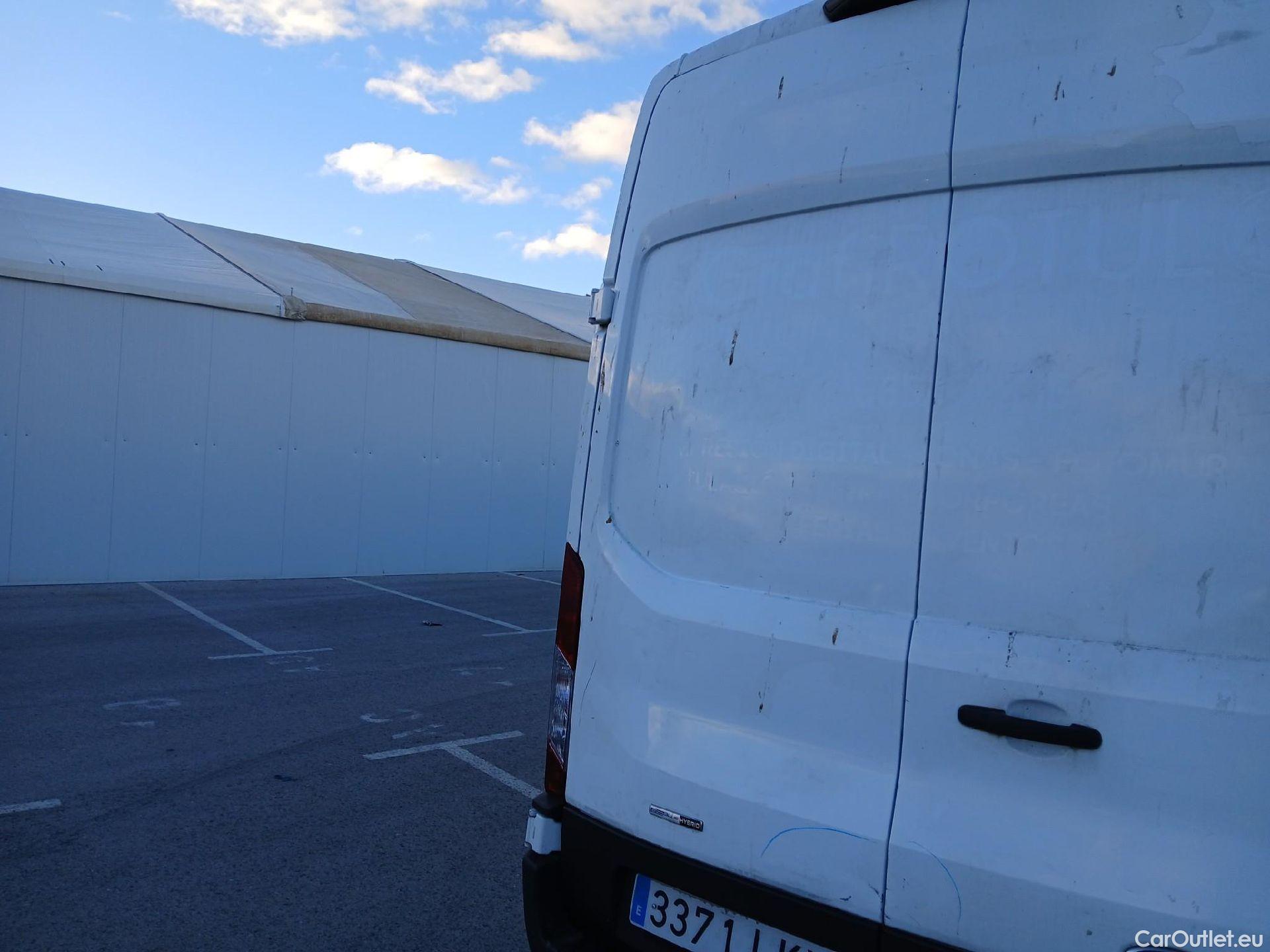  Ford  Transit FORD  / 2013 / 4P / furgón 350 96kW L3H2 Van Trend FWD MHEV #38