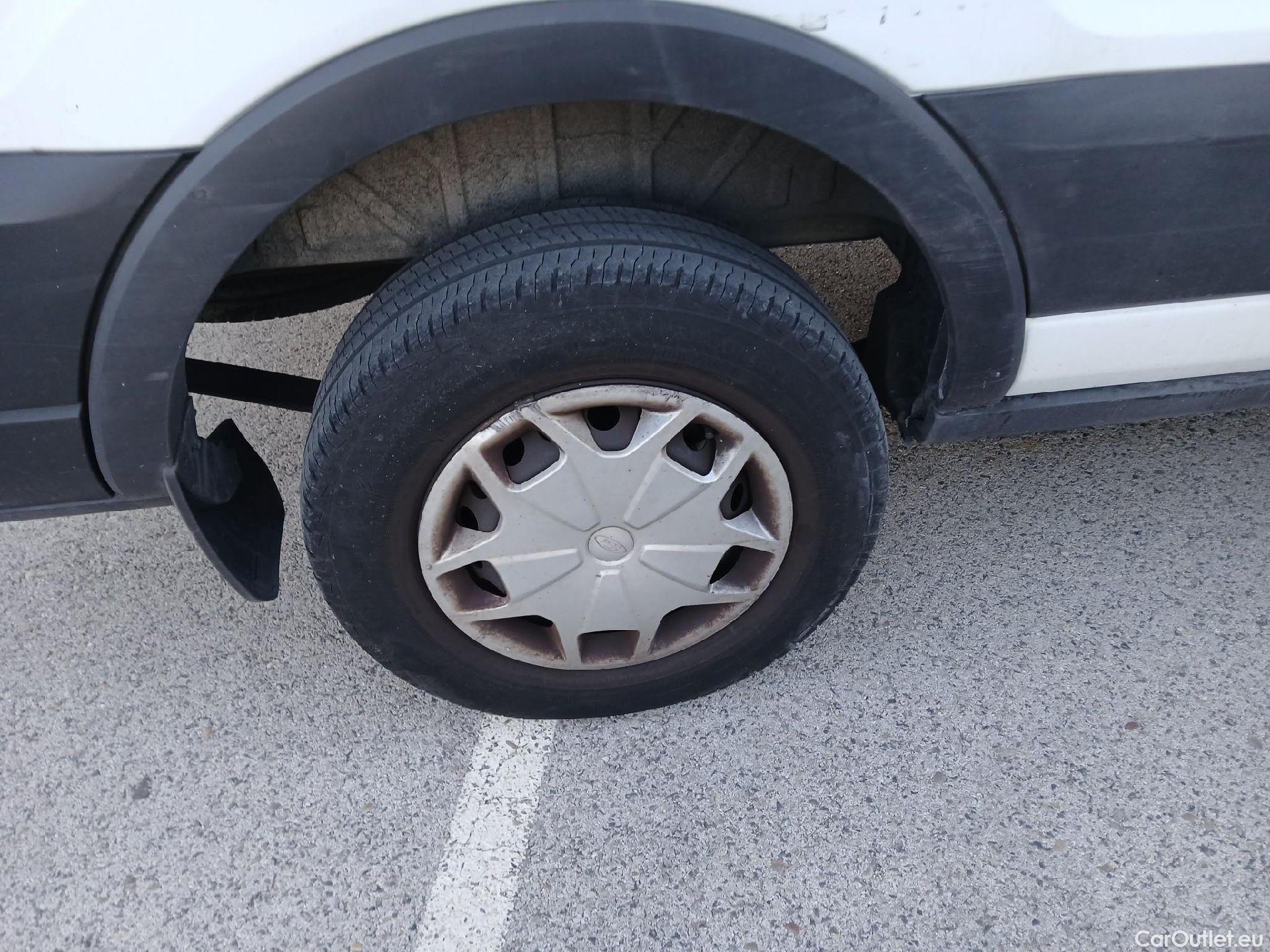  Ford  Transit FORD  / 2013 / 4P / furgón 350 96kW L3H2 Van Trend FWD MHEV #16