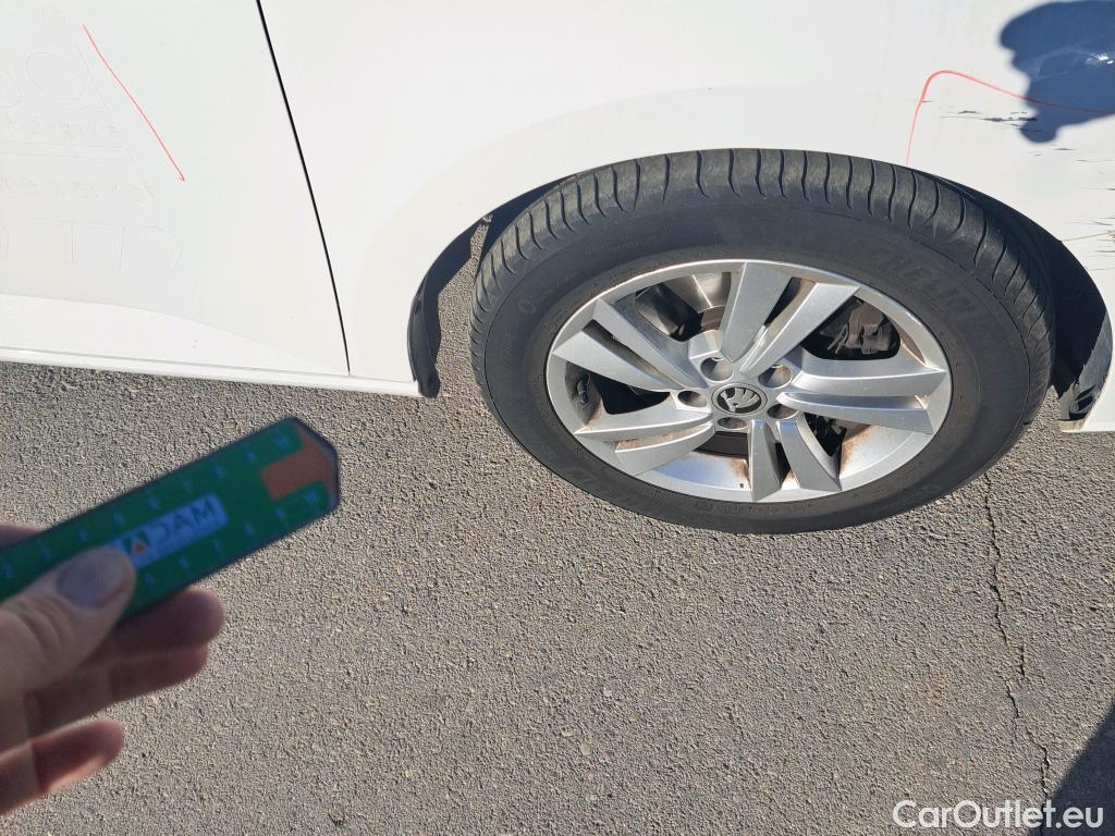  Skoda  Fabia SKODA  / 2018 / 5P / berlina con portón 1.0 TSI 81kW (110cv) Ambition Plus (CX) #14