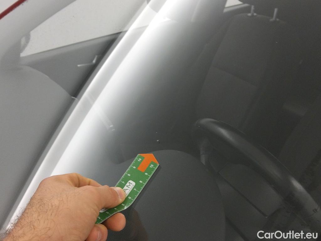  KIA  STONIC KIA  / 2017 / 5P / todoterreno 1.0 T-GDi 74kW (100CV) MHEV iMT Concept #2