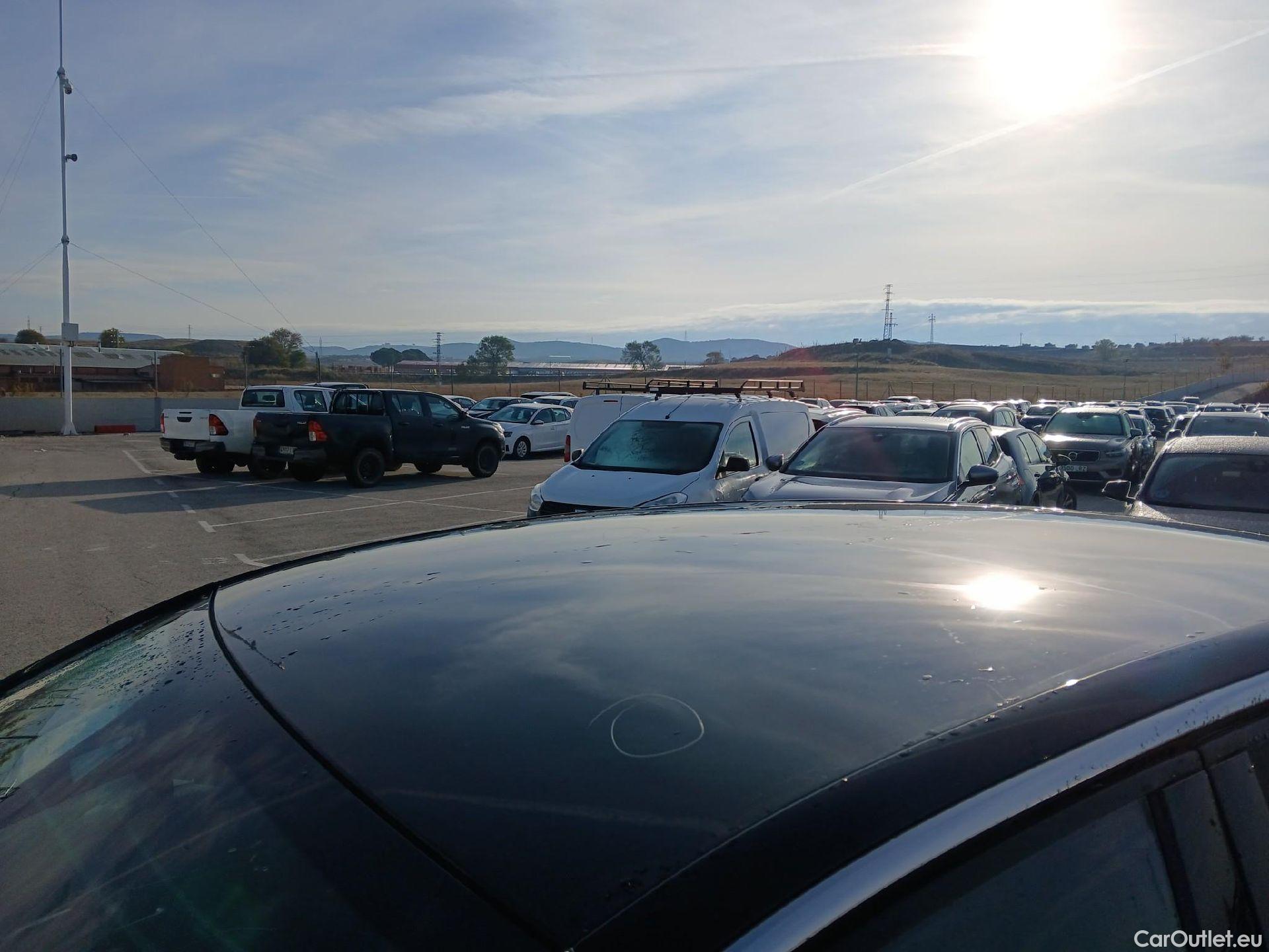  Peugeot  3008 PEUGEOT  / 2020 / 5P / todoterreno 1.5 BlueHDi 96kW S&S Allure Pack EAT8 #9