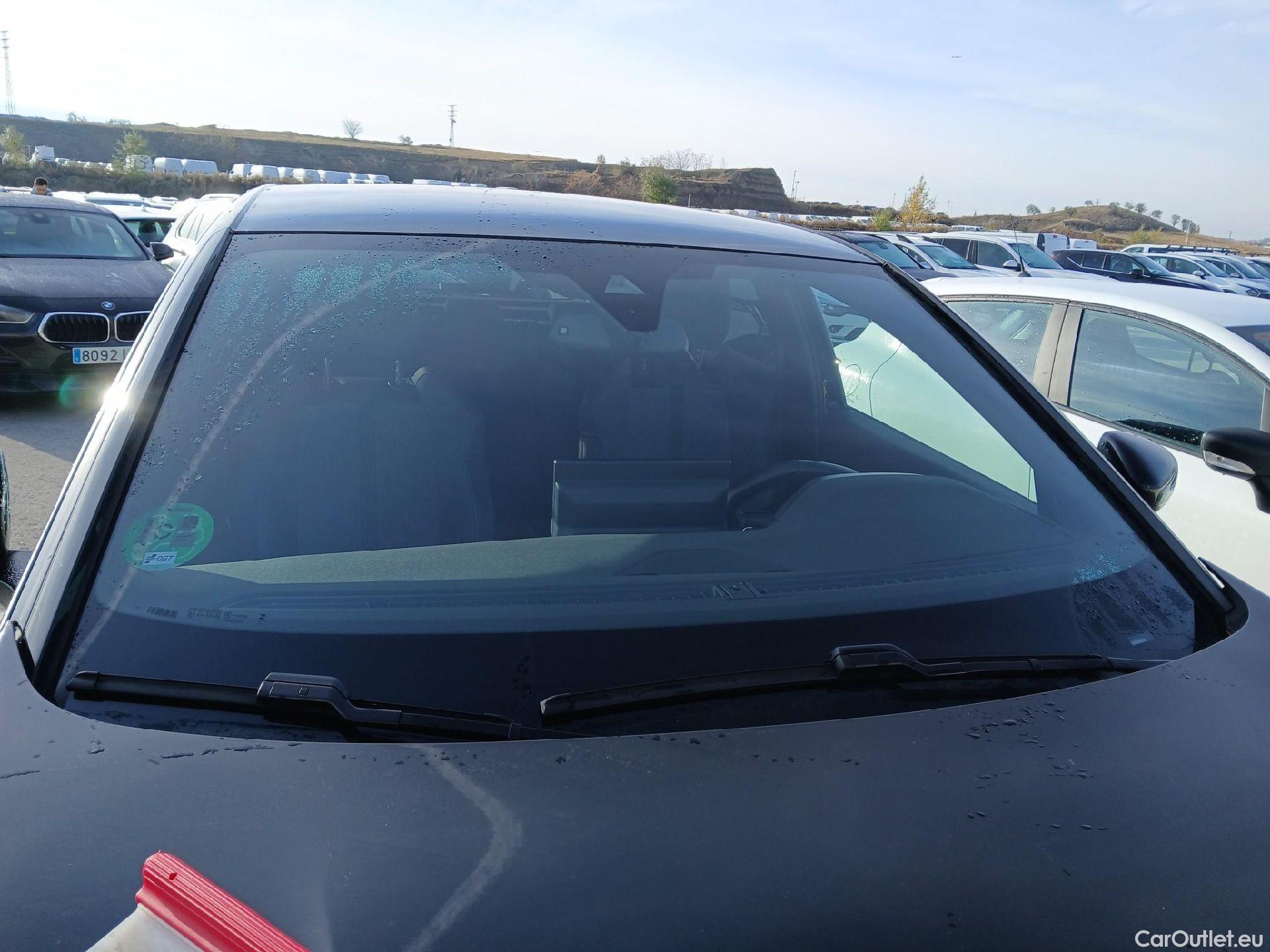  Peugeot  3008 PEUGEOT  / 2020 / 5P / todoterreno 1.5 BlueHDi 96kW S&S Allure Pack EAT8 #3