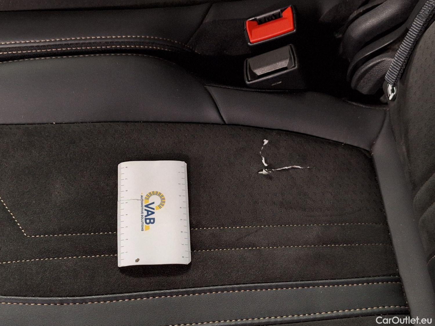  Peugeot  5008 Peugeot,  FL'20, Peugeot  1.5 BlueHDi 96kW S&S EAT8 GT Pack 5d #32