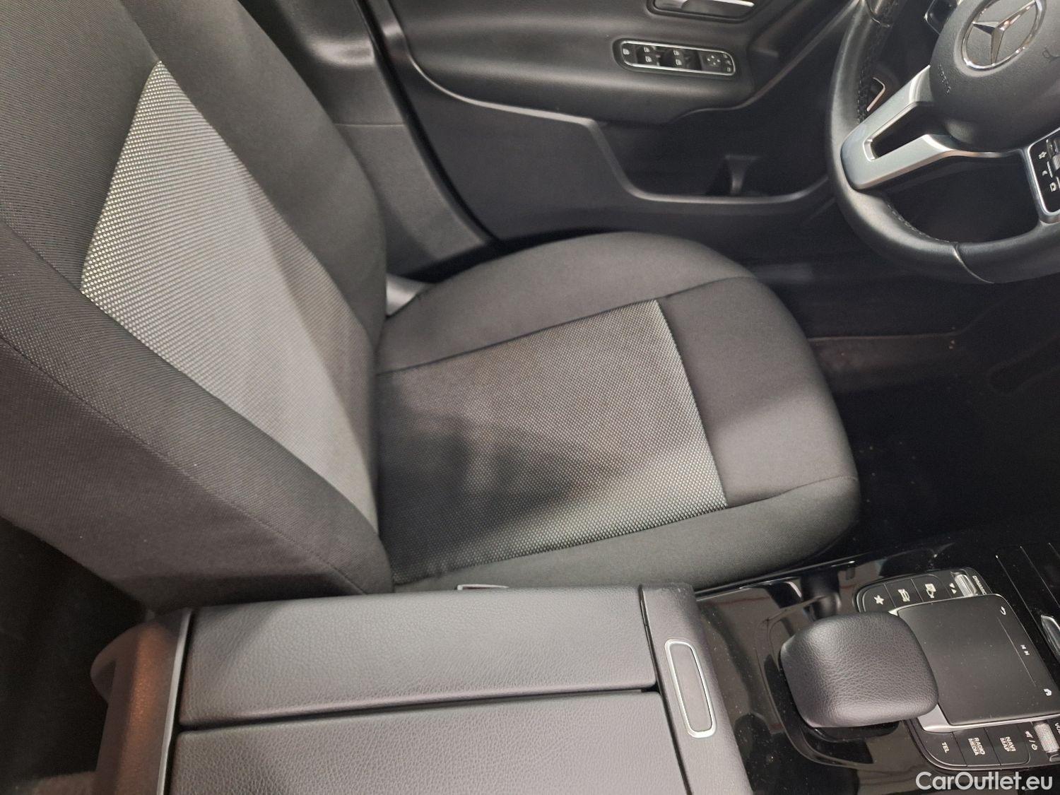  Mercedes  A-Klasse Mercedes, A-Class Berline '18, Mercedes-Benz  Limousine A 200d Business S #17