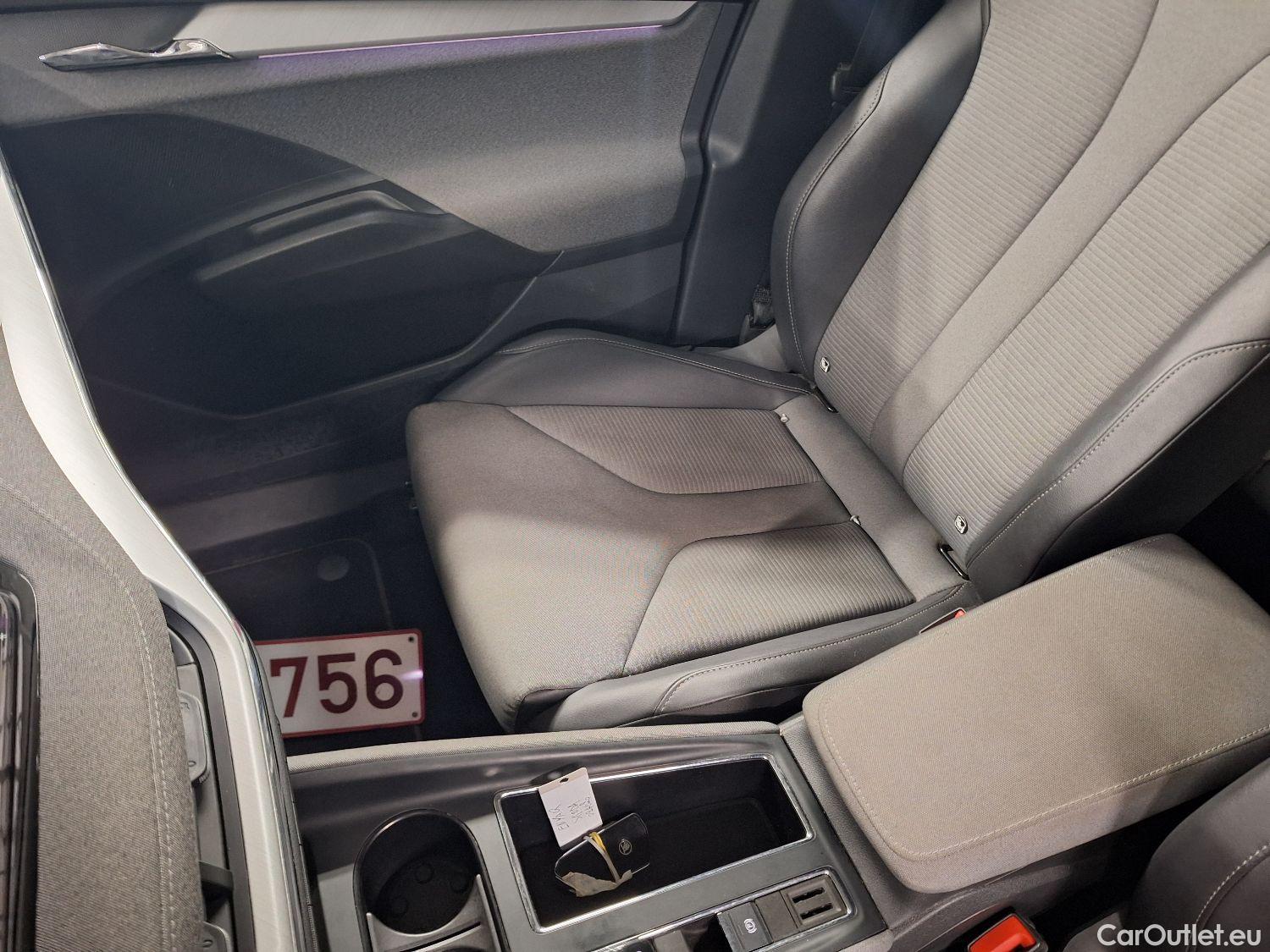  Skoda  ENYAQ Skoda,  '21 BEV, Skoda  iV 80 5d #36