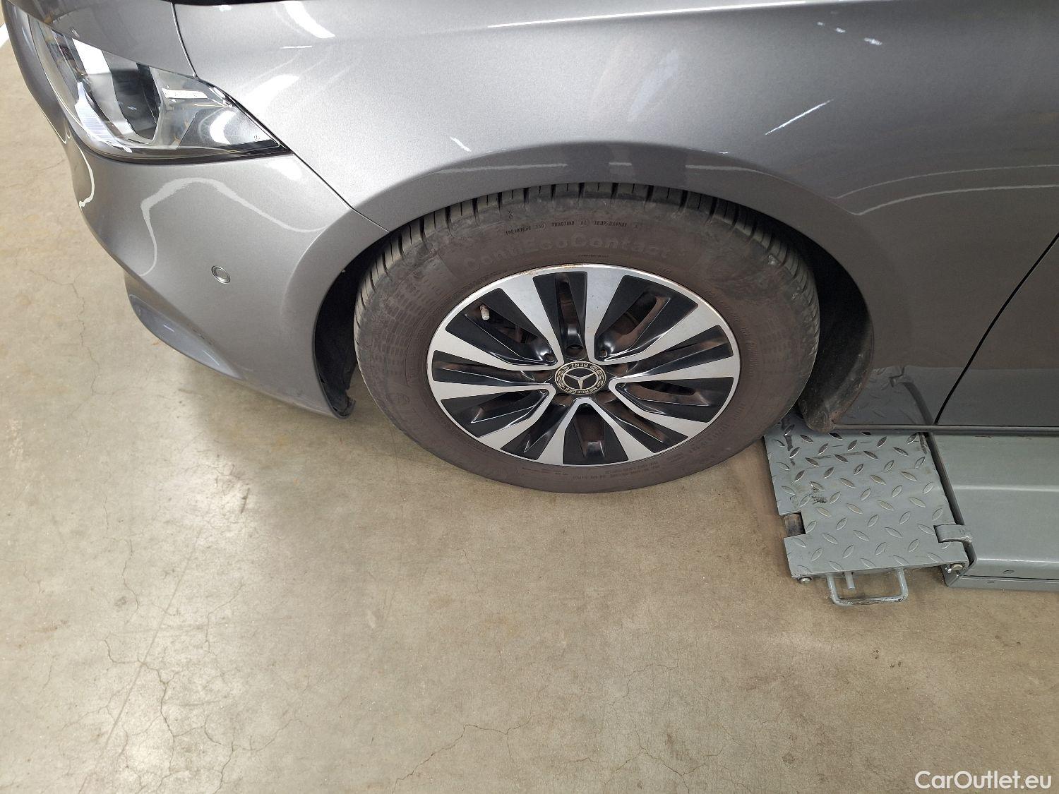  Mercedes  A-Klasse Mercedes, A-Class Berline '18, Mercedes-Benz  Limousine A 200d Business S #20