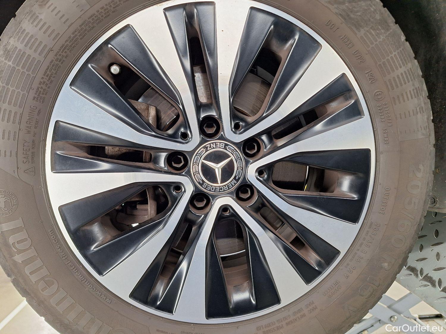  Mercedes  A-Klasse Mercedes, A-Class Berline '18, Mercedes-Benz  Limousine A 200d Business S #5