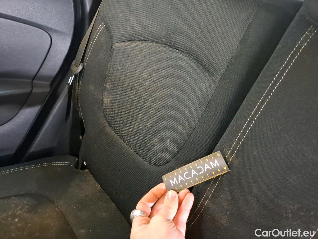  Renault  Captur RENAULT  5p Crossover Business dCi 90 - 18 #52