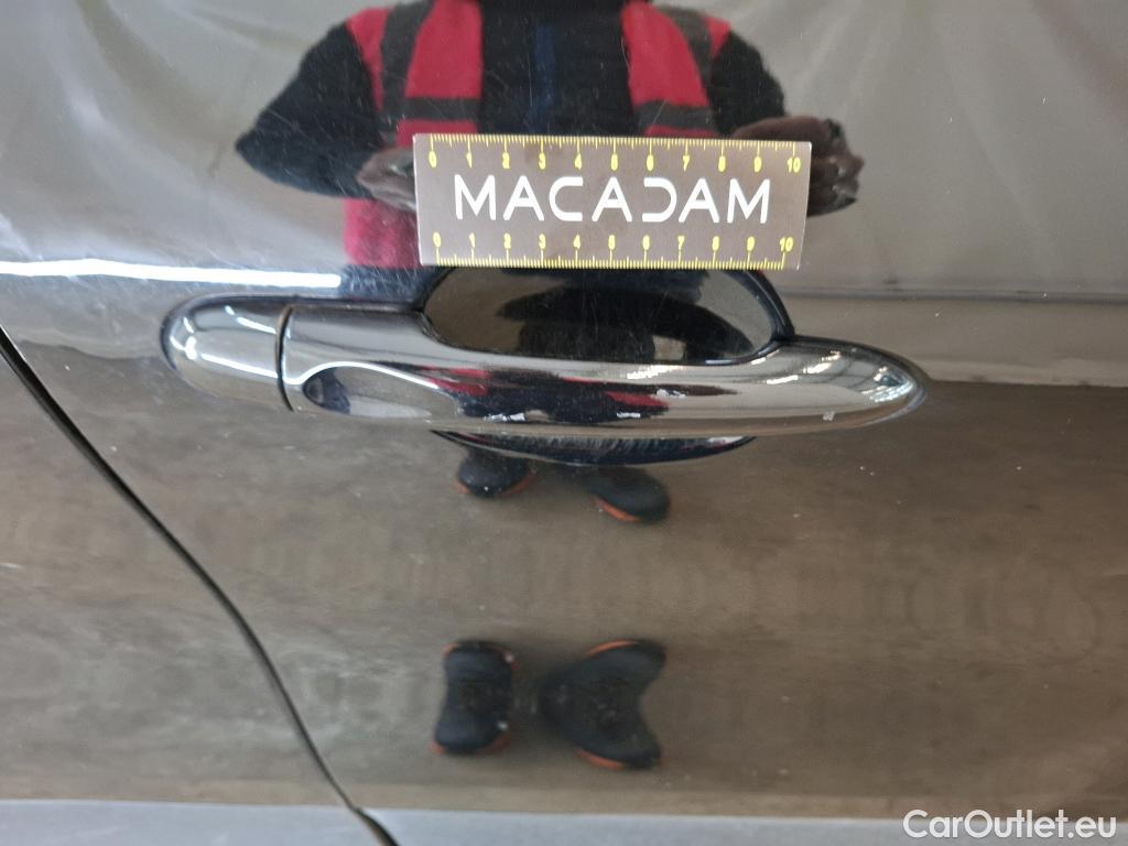  Renault  Captur RENAULT  5p Crossover Business dCi 90 - 18 #58