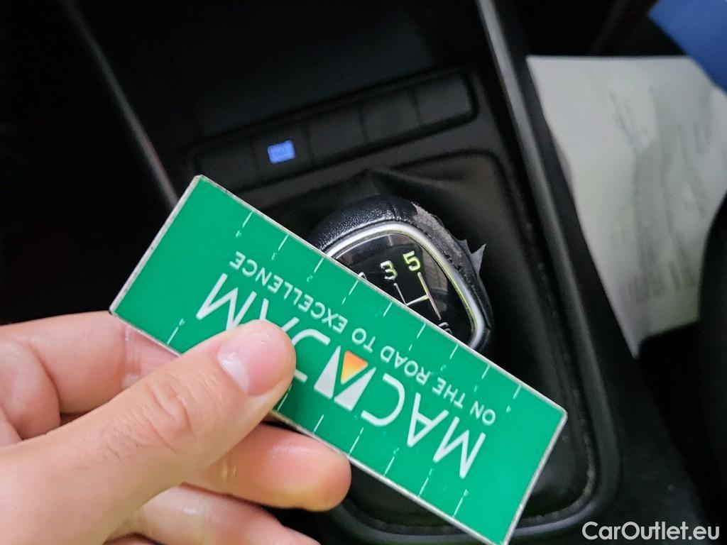  Hyundai  i20 HYUNDAI  / 2020 / 5P / berlina con portón 1.0 TGDI 74kW (100CV) 48V Essence #4