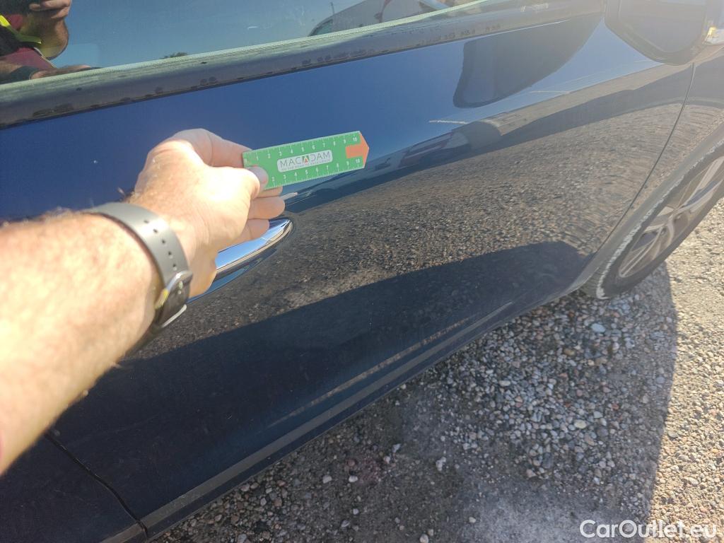  KIA  Niro KIA  / 2019 / 5P / crossover 1.6 GDi HEV 104kW (141CV) Drive #4