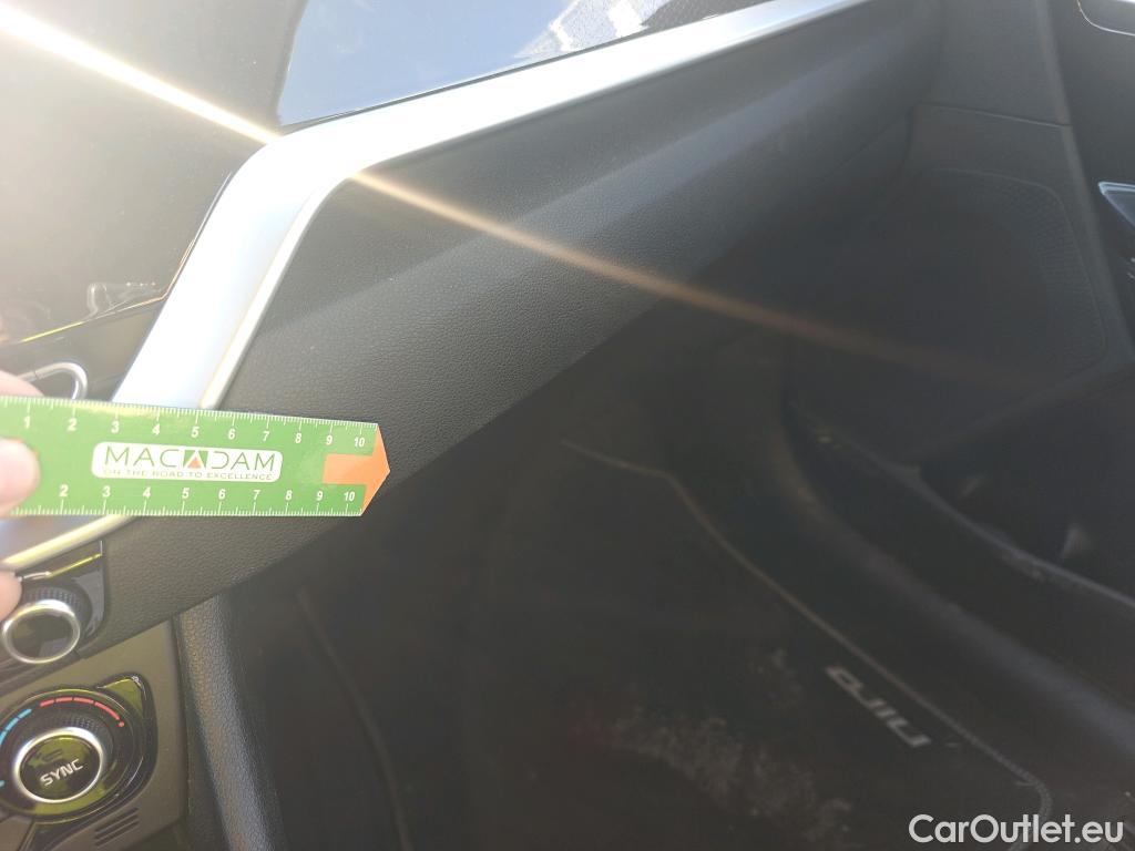  KIA  Niro KIA  / 2019 / 5P / crossover 1.6 GDi HEV 104kW (141CV) Drive #14