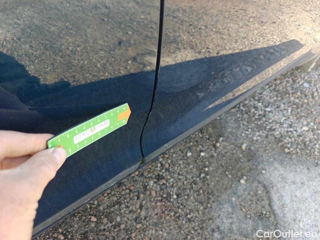  KIA  Niro KIA  / 2019 / 5P / crossover 1.6 GDi HEV 104kW (141CV) Drive #5