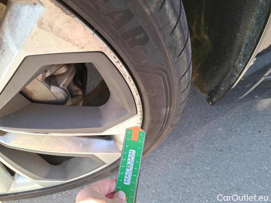  Audi  Q5 AUDI  SPORTBACK / 2020 / 5P / todoterreno Black line 40 TDI 150kW quattro-ultra #4