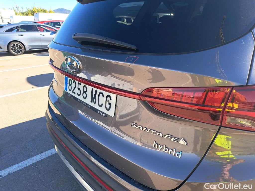  Hyundai  Santa Fe HYUNDAI  / 2021 / 5P / todoterreno 1.6 TGDi HEV Tecno Auto 4x2 #3