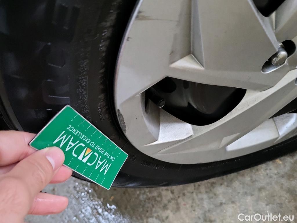  Hyundai  i20 HYUNDAI  / 2020 / 5P / berlina con portón 1.0 TGDI 74kW (100CV) 48V Essence #27