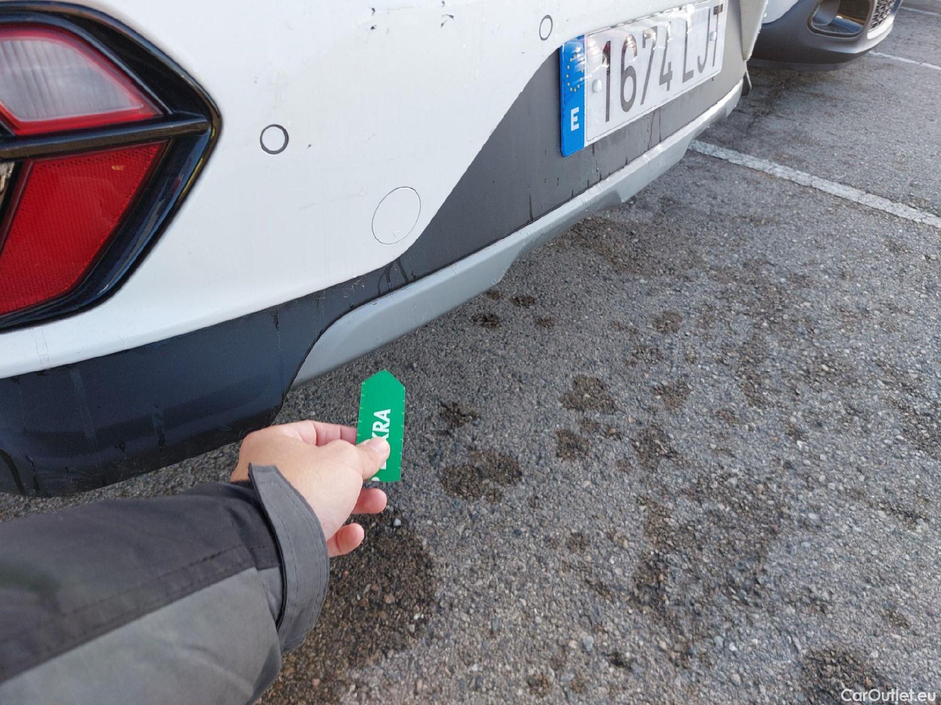  KIA  Niro KIA  / 2019 / 5P / crossover 1.6 GDi HEV 104kW (141CV) Drive #31