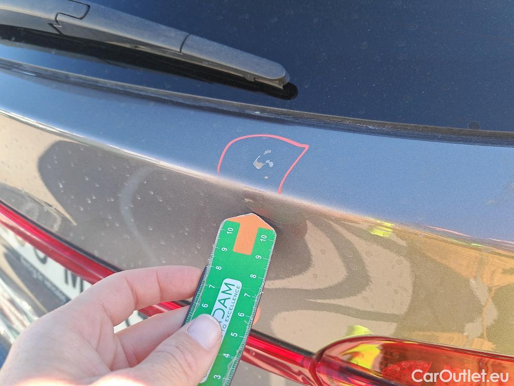  Hyundai  Santa Fe HYUNDAI  / 2021 / 5P / todoterreno 1.6 TGDi HEV Tecno Auto 4x2 #4