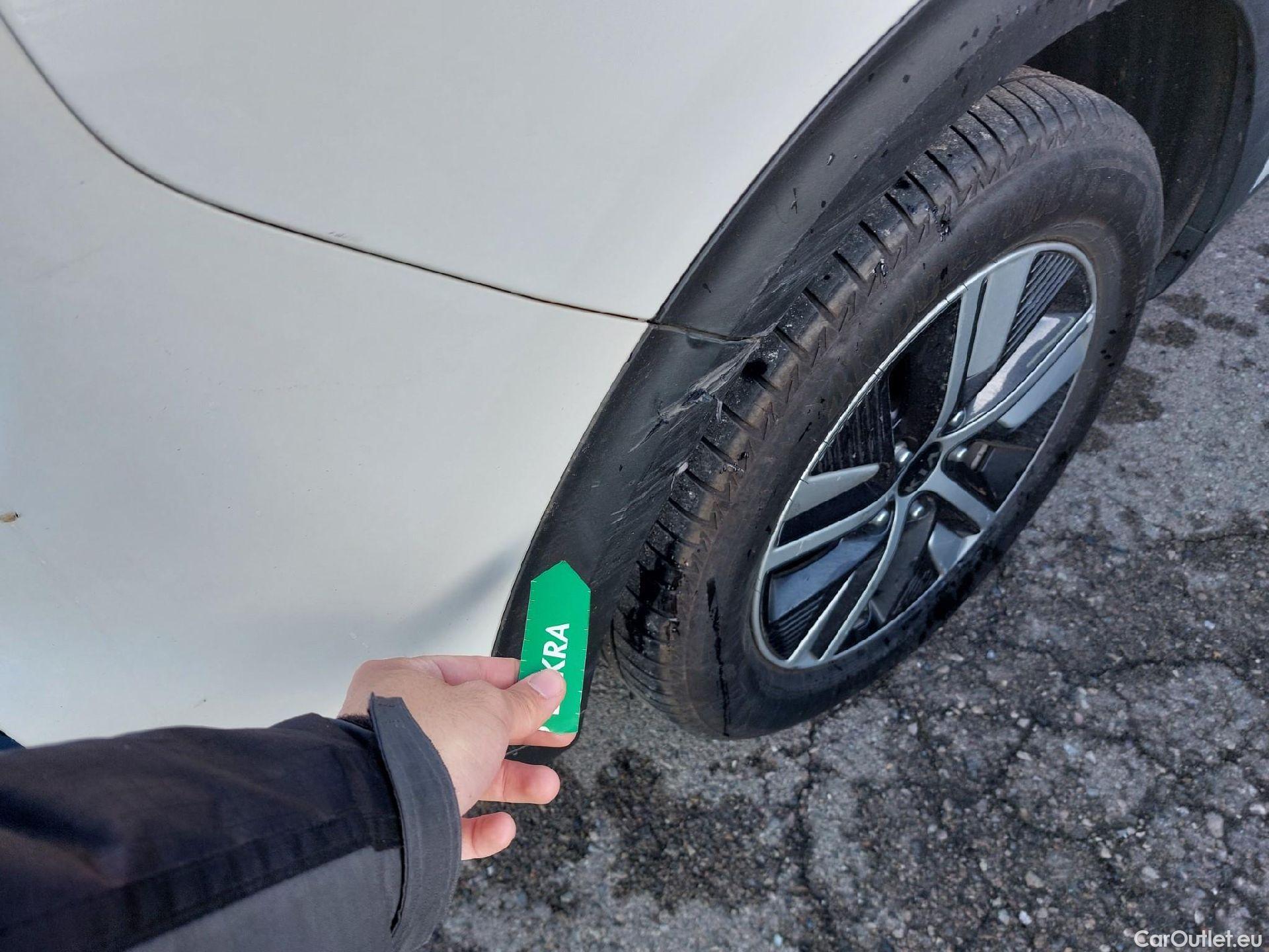  KIA  Niro KIA  / 2019 / 5P / crossover 1.6 GDi HEV 104kW (141CV) Drive #34