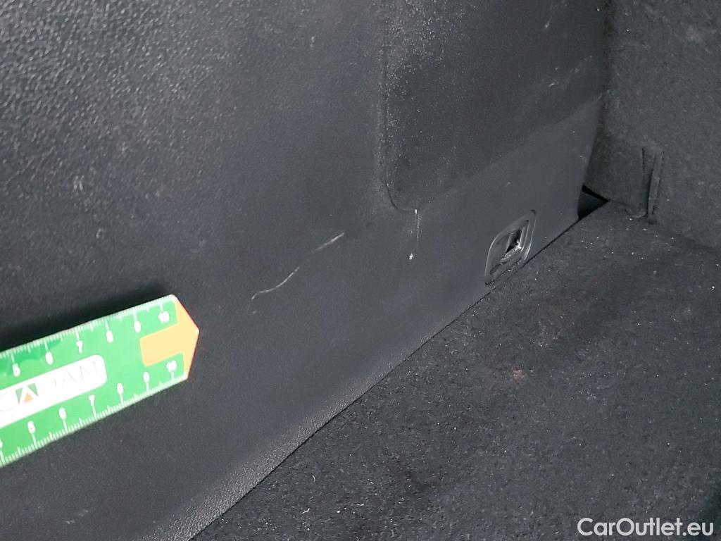  KIA  Niro KIA  / 2019 / 5P / crossover 1.6 GDi HEV 104kW (141CV) Drive #12