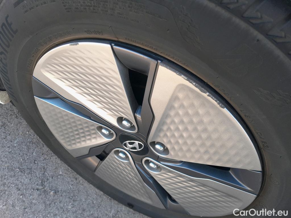  Hyundai   Ioniq HYUNDAI / 2019 / 5P / berlina con portón 1.6 GDI HEV Klass DCT #10