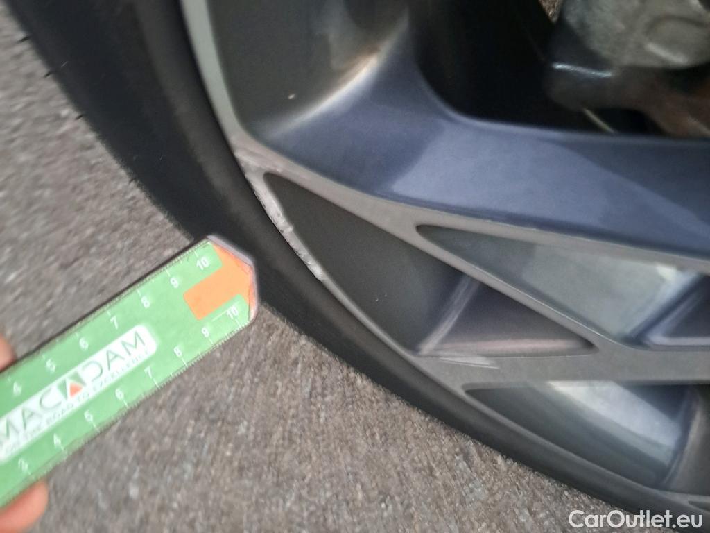  KIA  Niro KIA  / 2019 / 5P / crossover 1.6 GDi HEV 104kW (141CV) Emotion #6