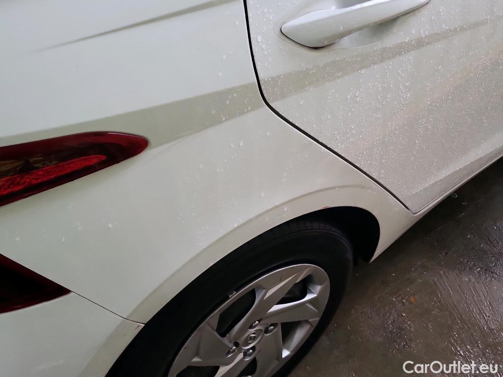  Hyundai  i20 HYUNDAI  / 2020 / 5P / berlina con portón 1.0 TGDI 74kW (100CV) 48V Essence #22