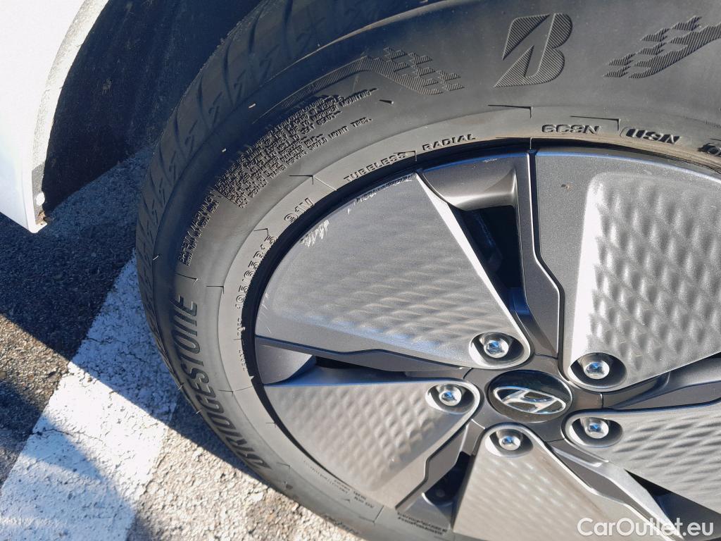  Hyundai   Ioniq HYUNDAI / 2019 / 5P / berlina con portón 1.6 GDI HEV Klass DCT #16