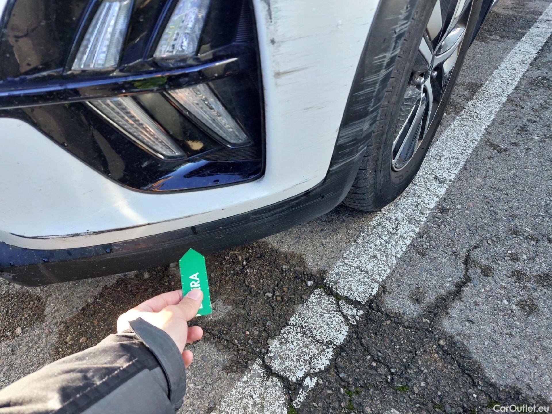  KIA  Niro KIA  / 2019 / 5P / crossover 1.6 GDi HEV 104kW (141CV) Drive #8