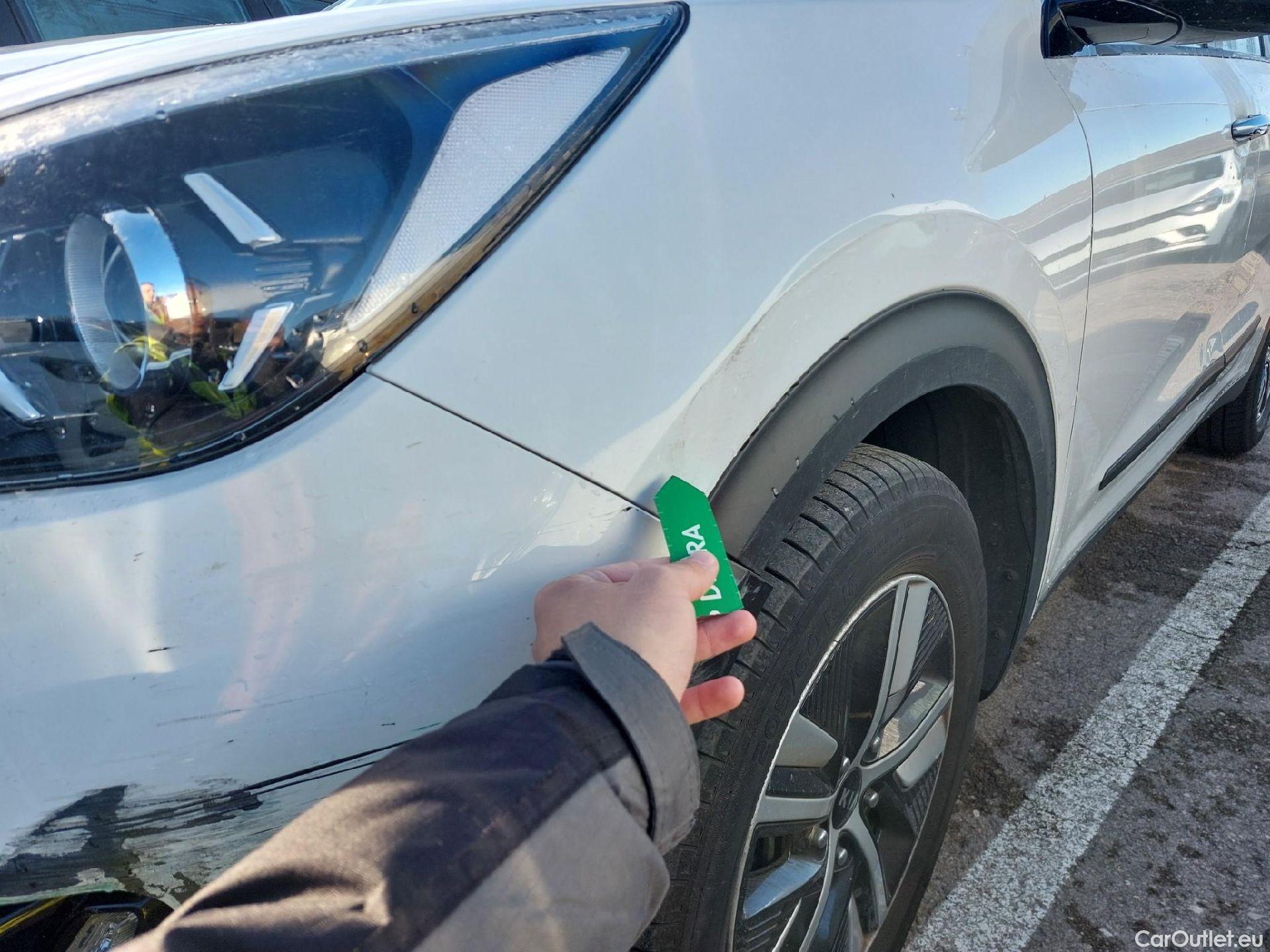  KIA  Niro KIA  / 2019 / 5P / crossover 1.6 GDi HEV 104kW (141CV) Drive #14