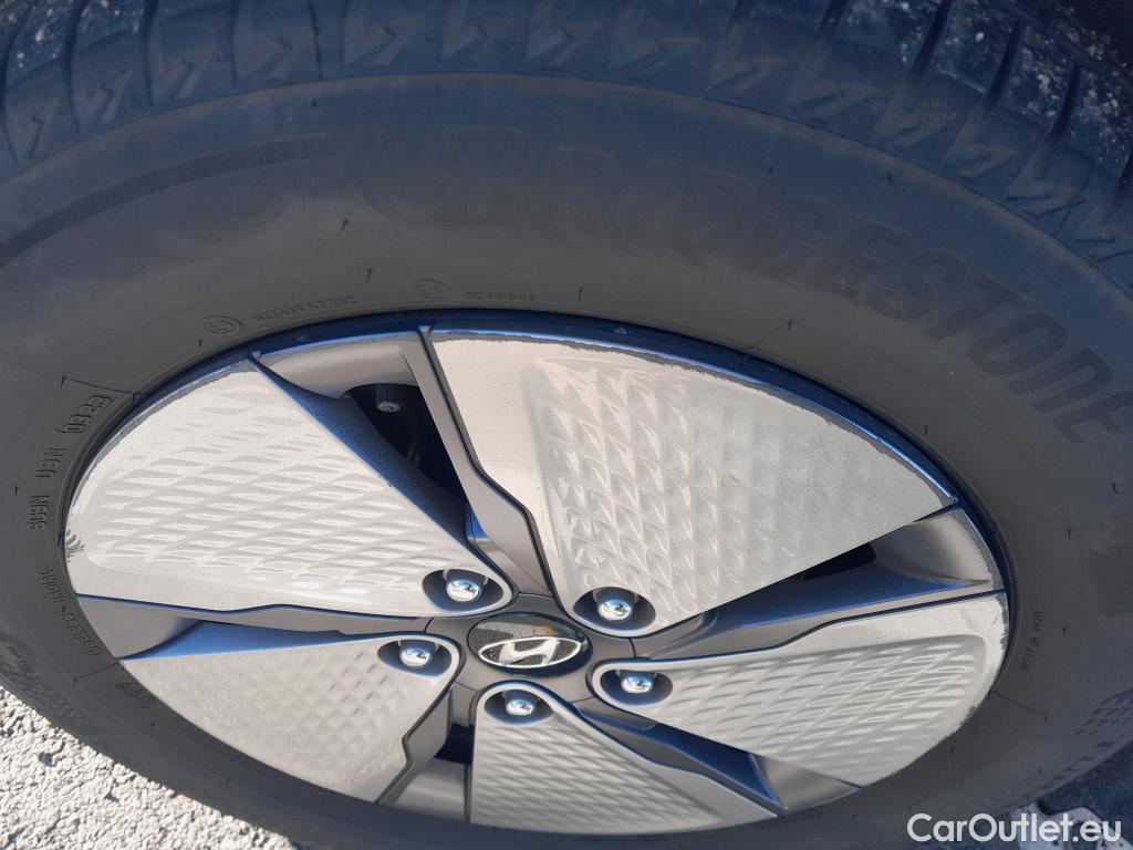  Hyundai   Ioniq HYUNDAI / 2019 / 5P / berlina con portón 1.6 GDI HEV Klass DCT #12