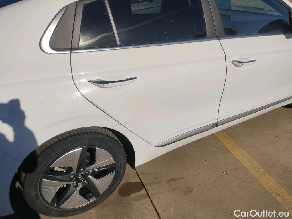  Hyundai   Ioniq HYUNDAI / 2019 / 5P / berlina con portón 1.6 GDI HEV Tecno DCT #10