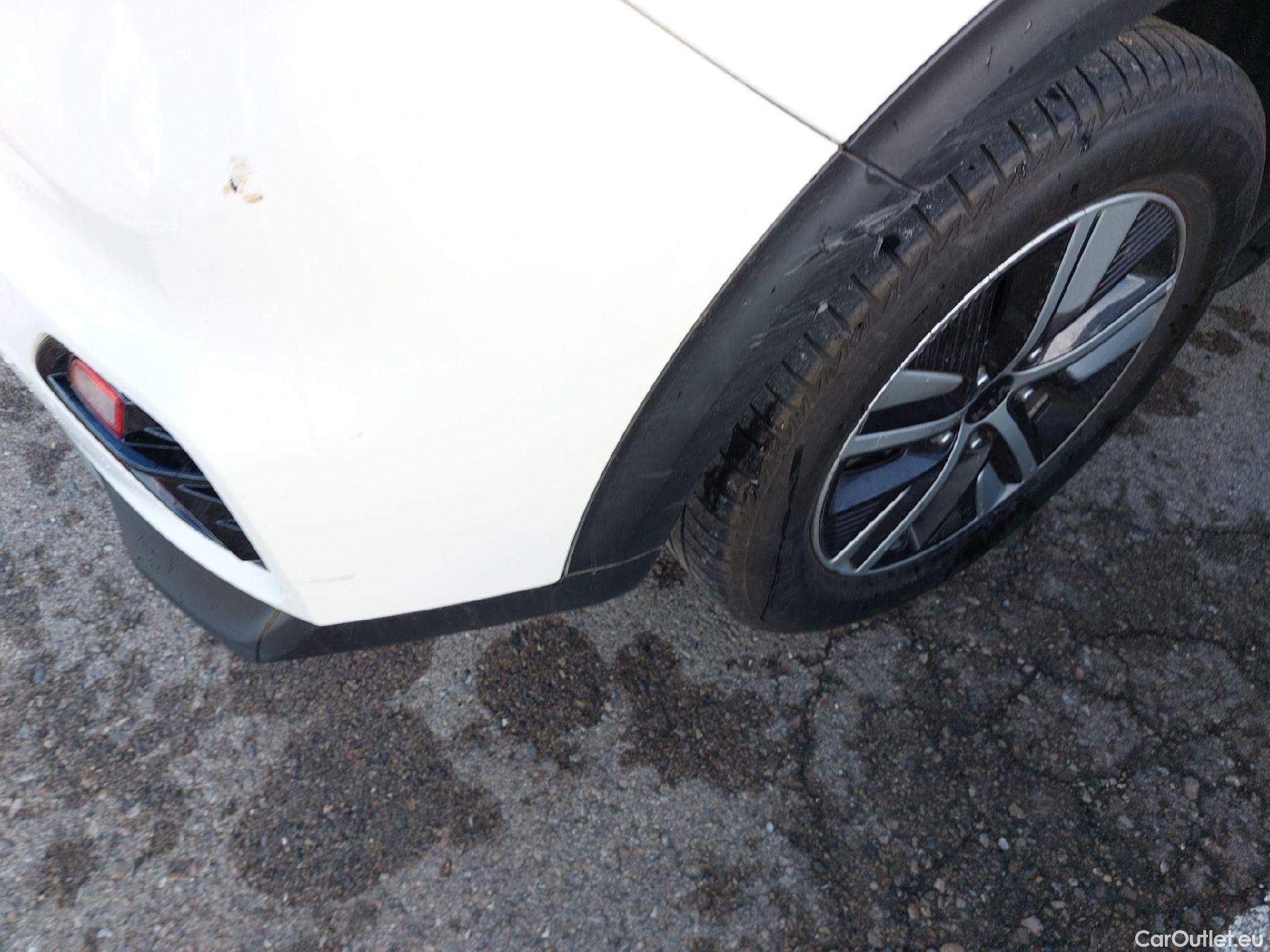  KIA  Niro KIA  / 2019 / 5P / crossover 1.6 GDi HEV 104kW (141CV) Drive #33