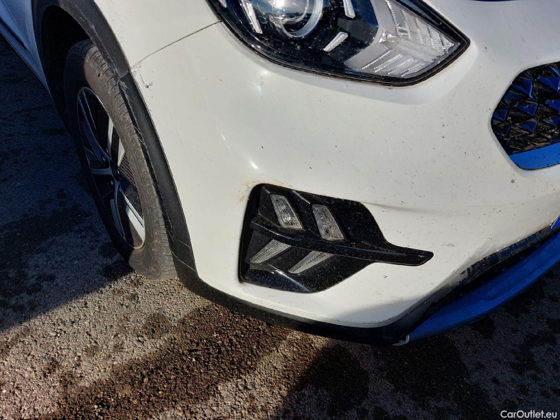  KIA  Niro KIA  / 2019 / 5P / crossover 1.6 GDi HEV 104kW (141CV) Drive #4