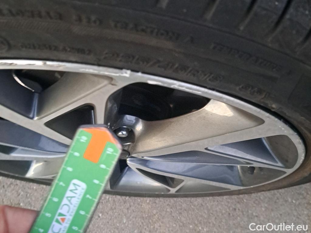  KIA  Niro KIA  / 2019 / 5P / crossover 1.6 GDi HEV 104kW (141CV) Emotion #4