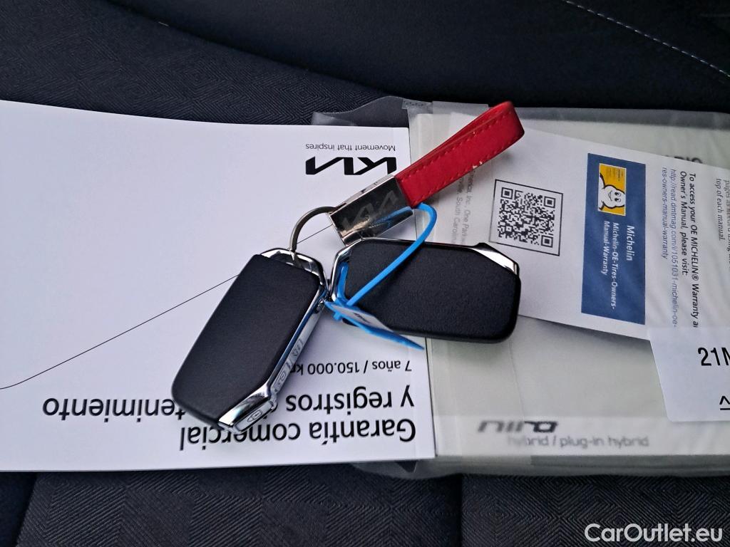  KIA  Niro KIA  / 2019 / 5P / crossover 1.6 GDi HEV 104kW (141CV) Emotion #10