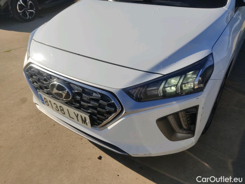  Hyundai   Ioniq HYUNDAI / 2019 / 5P / berlina con portón 1.6 GDI HEV Tecno DCT #8