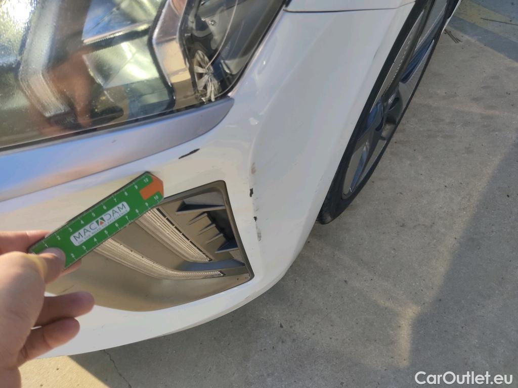  Hyundai   Ioniq HYUNDAI / 2019 / 5P / berlina con portón 1.6 GDI HEV Tecno DCT #4