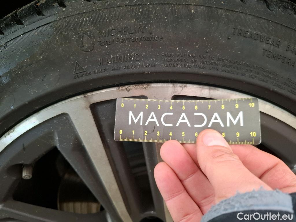  Bmw  Serie 1 BMW Série 1 / 2019 / 5P / Berline 116i DKG7 Business Design #31