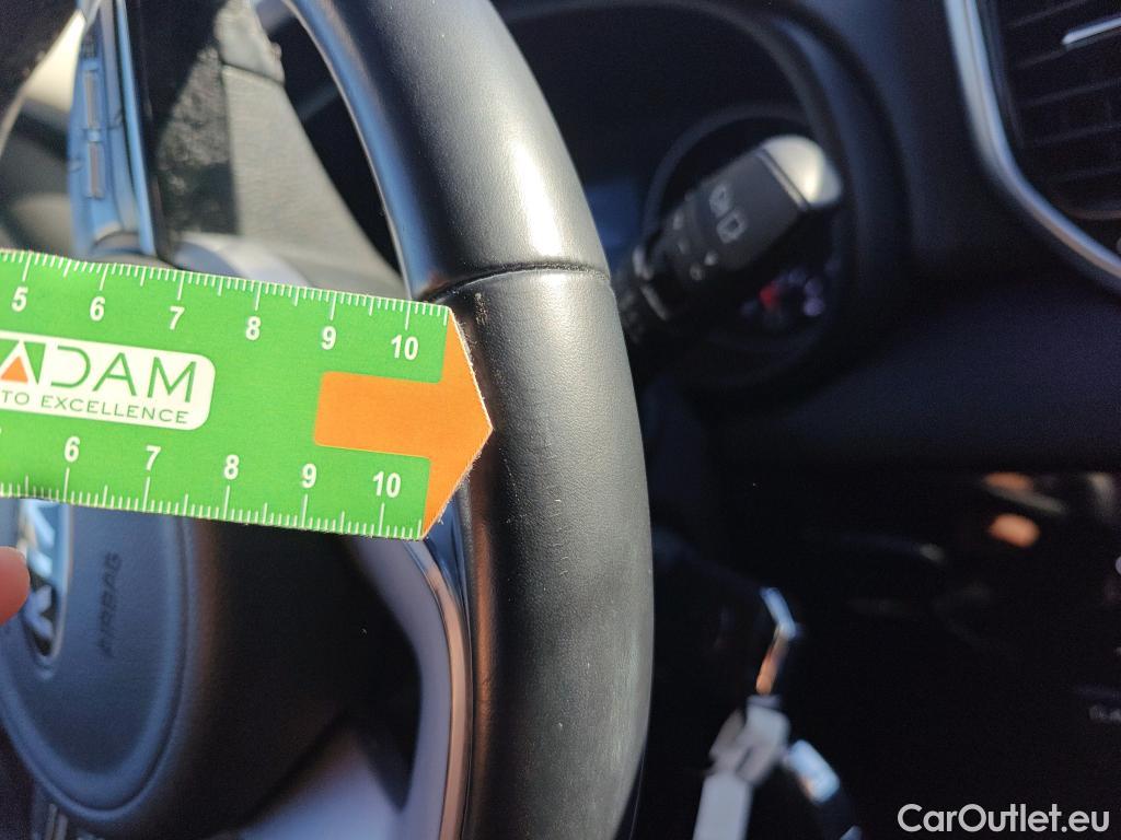  KIA  Sportage KIA  / 2018 / 5P / todoterreno 1.6 MHEV Drive 85kW (115CV) 4x2 #28