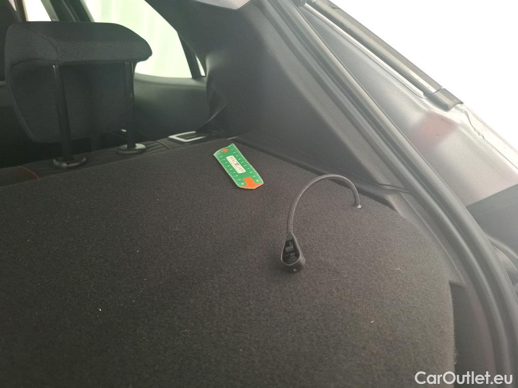  Peugeot  2008  Active Business 1.2 PureTech 130CV BVM6 E6d #13