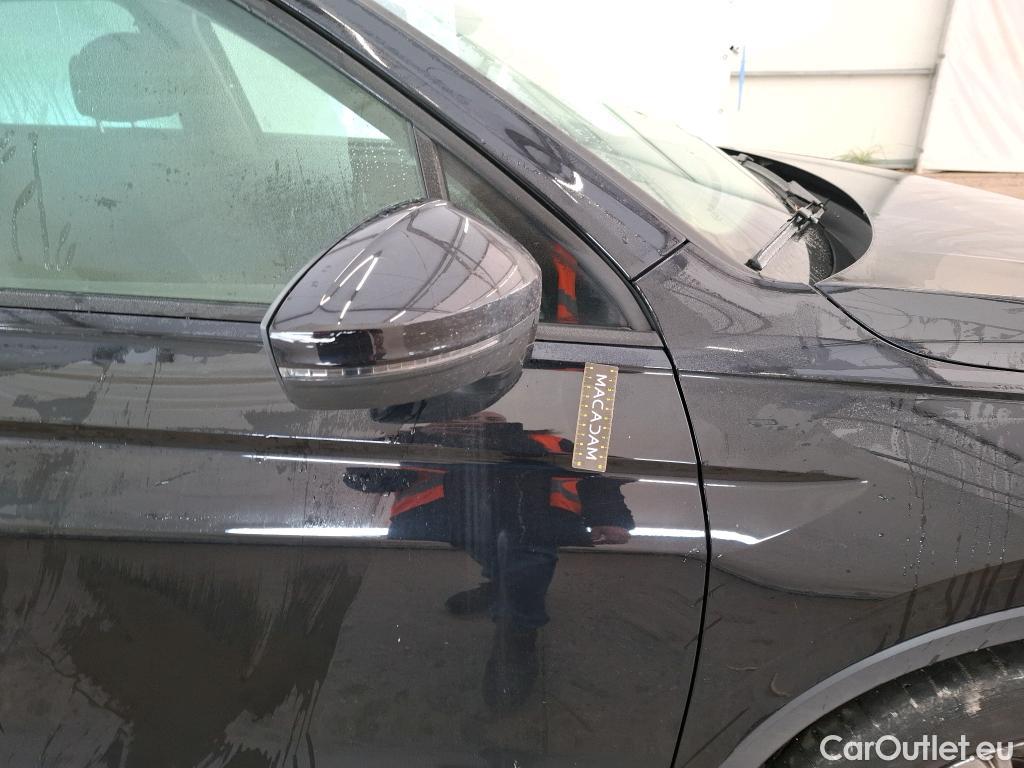  Volkswagen  Tiguan VOLKSWAGEN  / 2020 / 5P / SUV 1.5 TSI 150 DSG7 LIFE PLUS #13