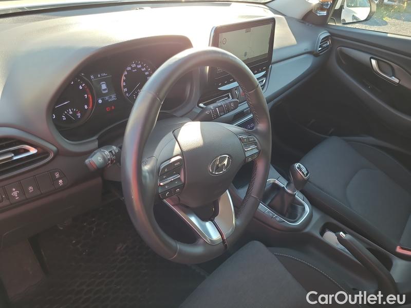  Hyundai  i30  (PD)(01.2017  ->)  kom.1.5T-GDI Family Smart #3