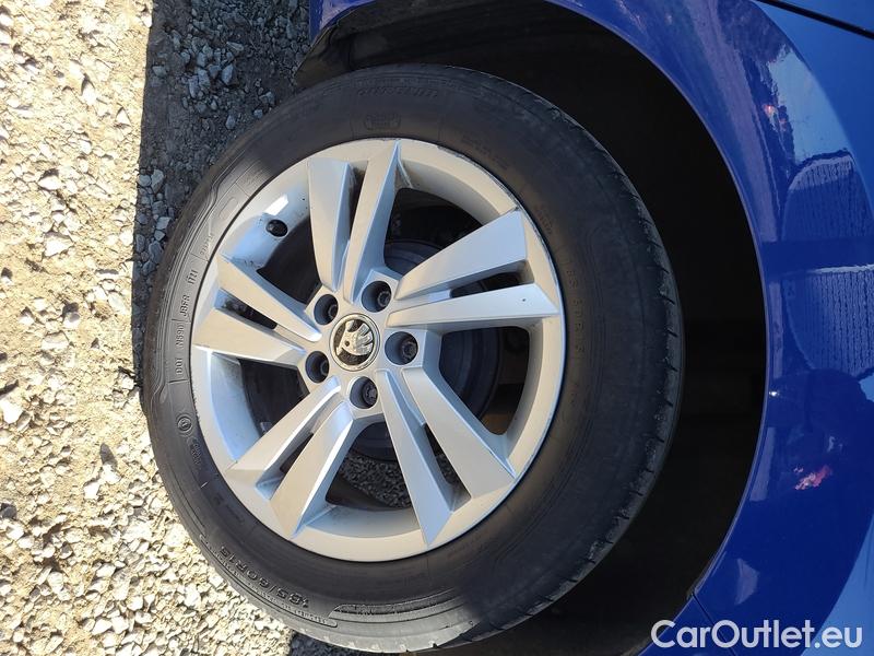  Skoda  Fabia  Combi (2015)  Com.1.0TSI 70 Ambition #17