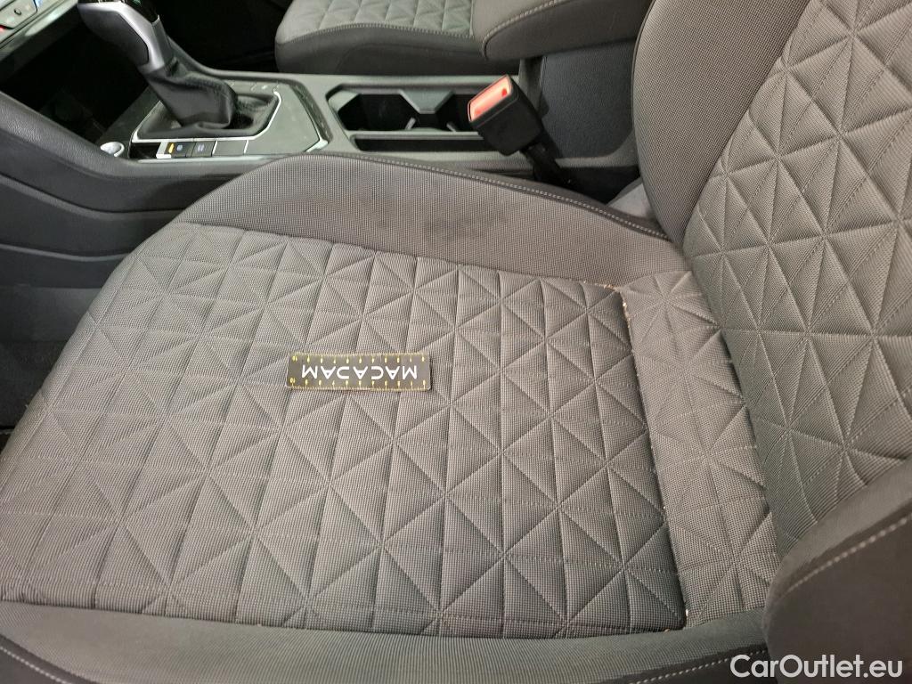  Volkswagen  Tiguan VOLKSWAGEN  / 2020 / 5P / SUV 1.5 TSI 150 DSG7 LIFE PLUS #11