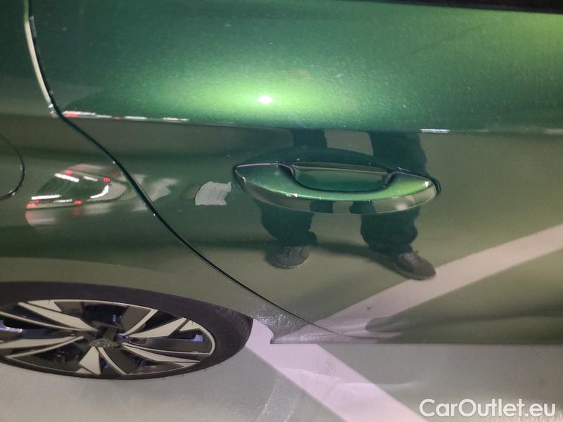  Peugeot  308   (P5) (2021)  1.5BHDi 130 Allure 5d #16