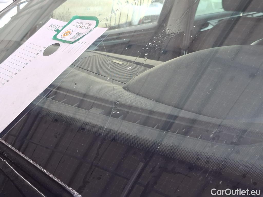  Volkswagen  Tiguan VOLKSWAGEN  / 2020 / 5P / SUV 1.5 TSI 150 DSG7 LIFE PLUS #2