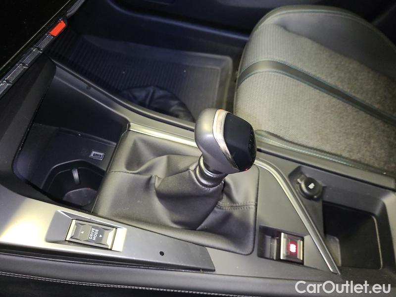  Peugeot  308   (P5) (2021)  1.5BHDi 130 Allure 5d #8