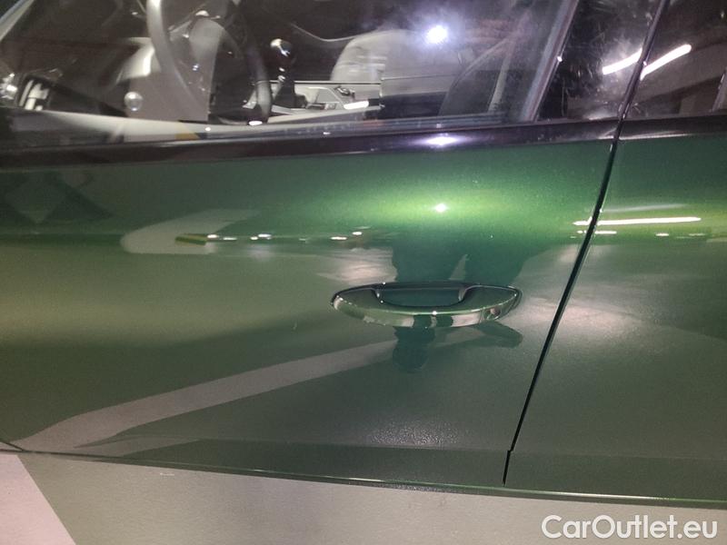  Peugeot  308   (P5) (2021)  1.5BHDi 130 Allure 5d #4