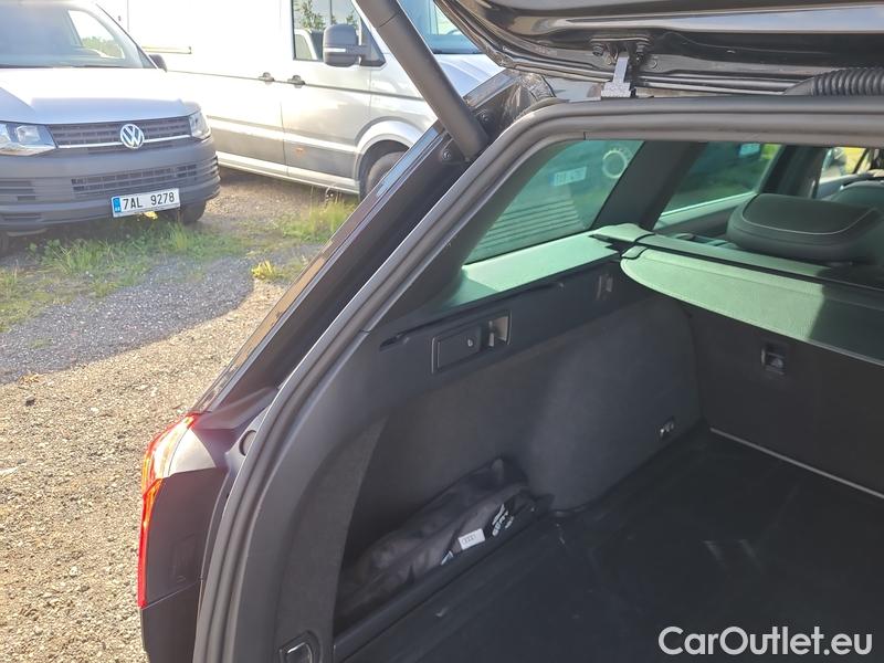  Volkswagen  Passat  Variant (CB5) (2019) Pas.Var.2.0TDI 147 Elegan.AT #18